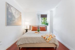 Coal Harbour Gem Stunning 2 Bedroom Townhouse with Ocean Views